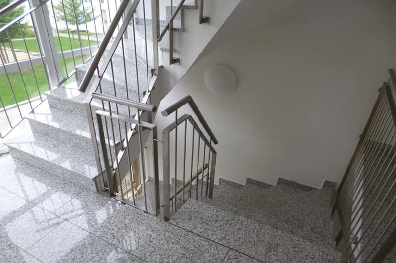 Treppe Naturstein Bianco Sardo Poliert